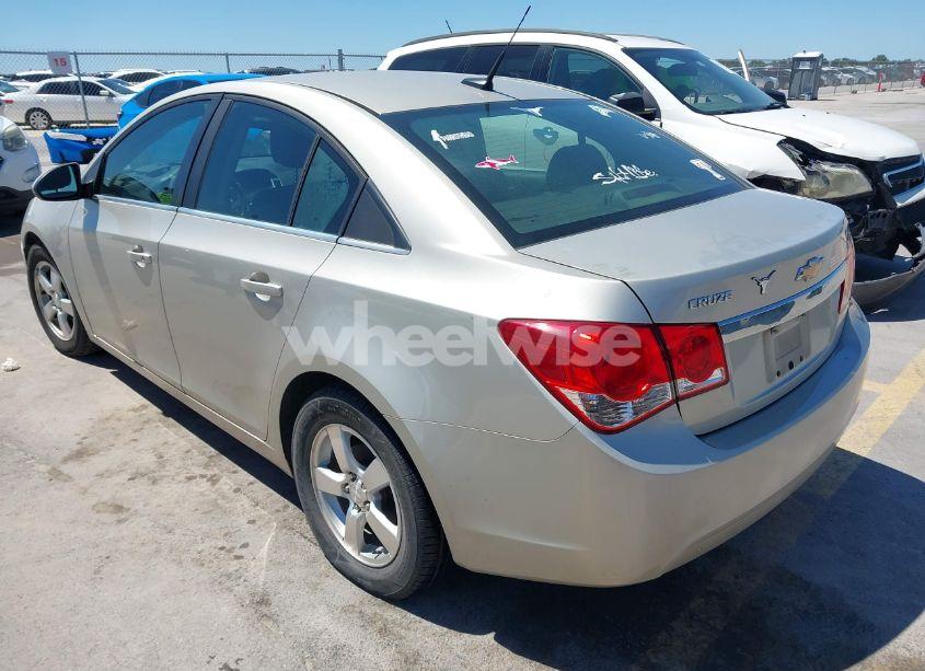 Photo 3 of 2014 Chevrolet Cruze 1LT AUTO (VIN 1G1PC5SB5E7221277)