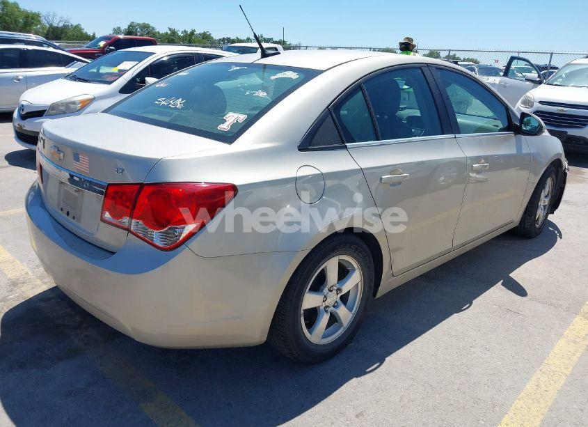 Photo 4 of 2014 Chevrolet Cruze 1LT AUTO (VIN 1G1PC5SB5E7221277)