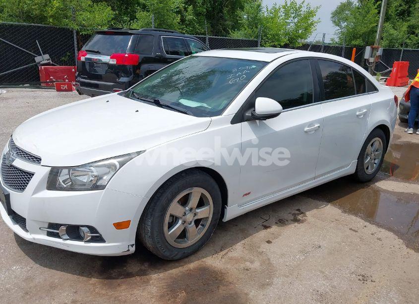 Photo 2 of 2014 Chevrolet Cruze 1LT AUTO (VIN 1G1PC5SB5E7228598)