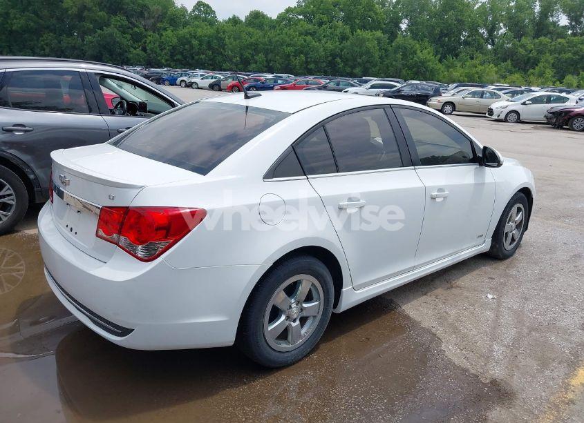 Photo 4 of 2014 Chevrolet Cruze 1LT AUTO (VIN 1G1PC5SB5E7228598)