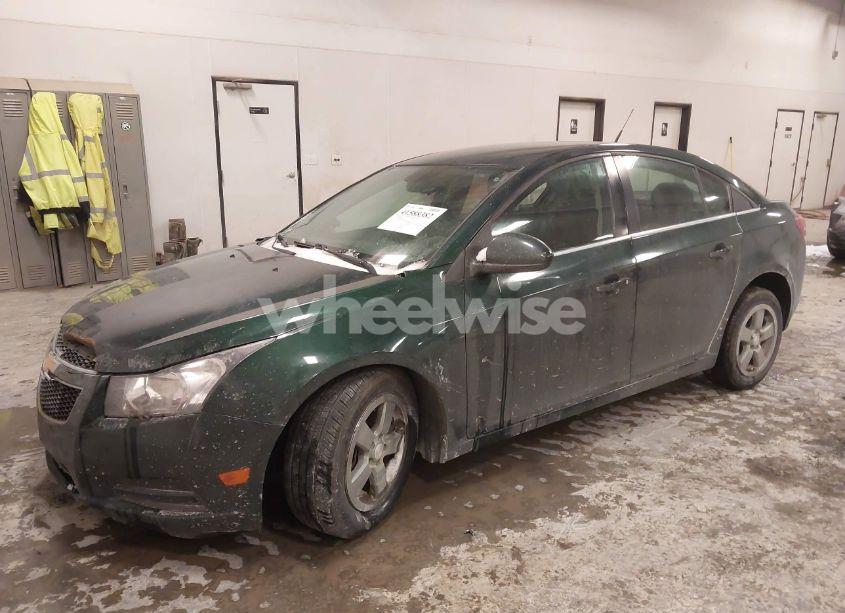 Photo 2 of 2014 Chevrolet Cruze 1LT AUTO (VIN 1G1PC5SB5E7256322)