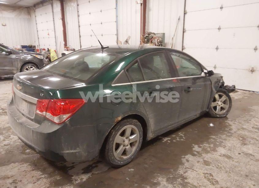Photo 4 of 2014 Chevrolet Cruze 1LT AUTO (VIN 1G1PC5SB5E7256322)