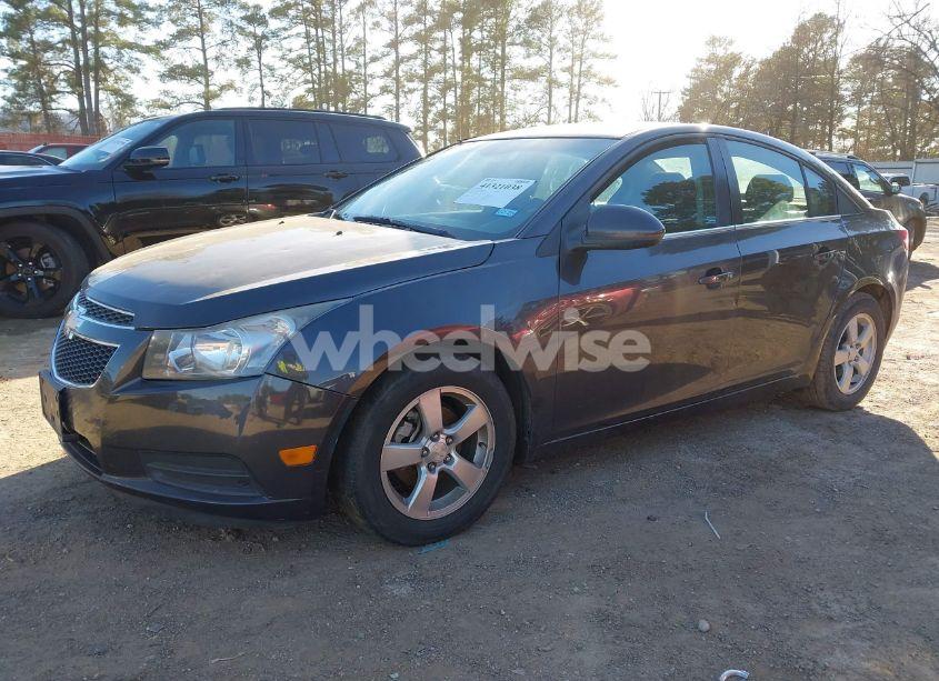 Photo 2 of 2014 Chevrolet Cruze 1LT AUTO (VIN 1G1PC5SB5E7267286)