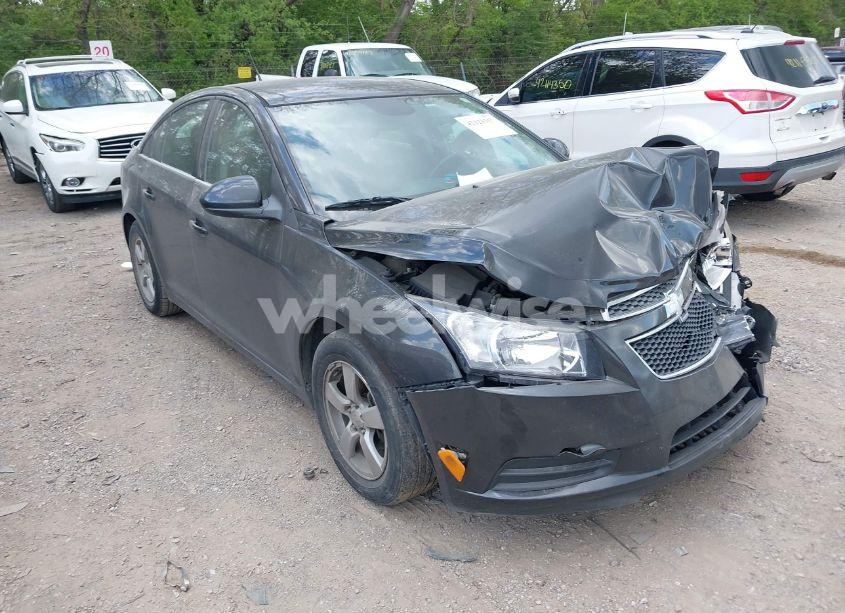 2014 Chevrolet Cruze 1LT AUTO (VIN 1G1PC5SB5E7268583) main photo