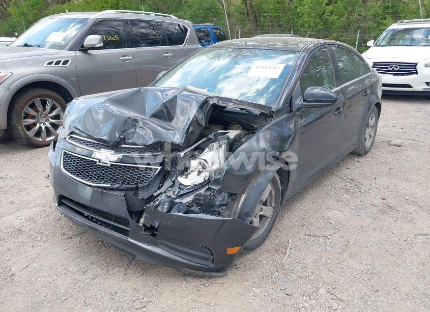 Photo 2 of 2014 Chevrolet Cruze 1LT AUTO (VIN 1G1PC5SB5E7268583)