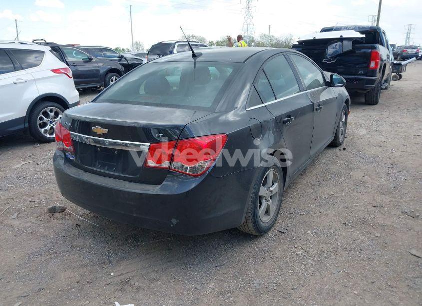 Photo 4 of 2014 Chevrolet Cruze 1LT AUTO (VIN 1G1PC5SB5E7268583)