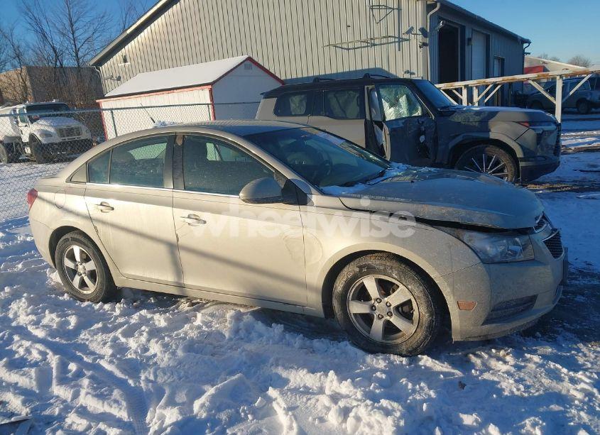 Photo 13 of 2014 Chevrolet Cruze 1LT AUTO (VIN 1G1PC5SB5E7345596)