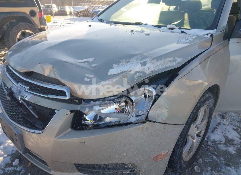 Photo 6 of 2014 Chevrolet Cruze 1LT AUTO (VIN 1G1PC5SB5E7345596)