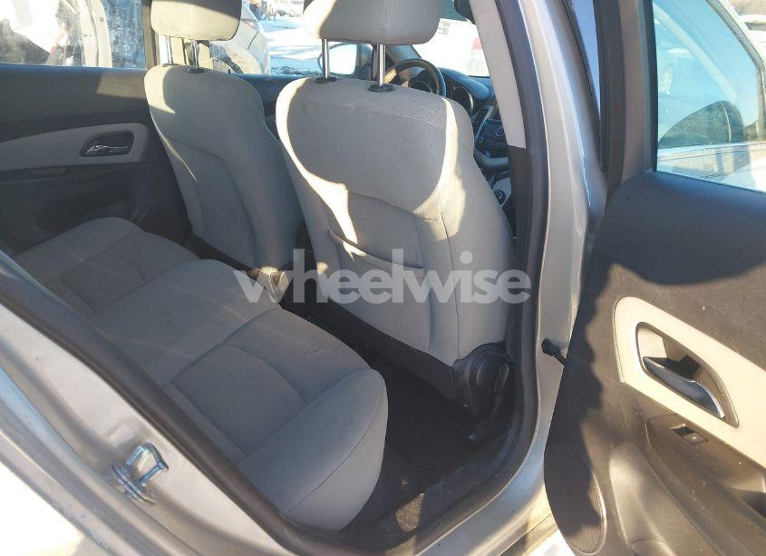 Photo 8 of 2014 Chevrolet Cruze 1LT AUTO (VIN 1G1PC5SB5E7345596)