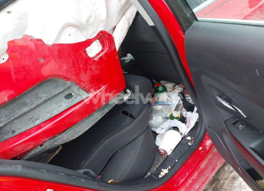 Photo 8 of 2014 Chevrolet Cruze 1LT AUTO (VIN 1G1PC5SB5E7390571)