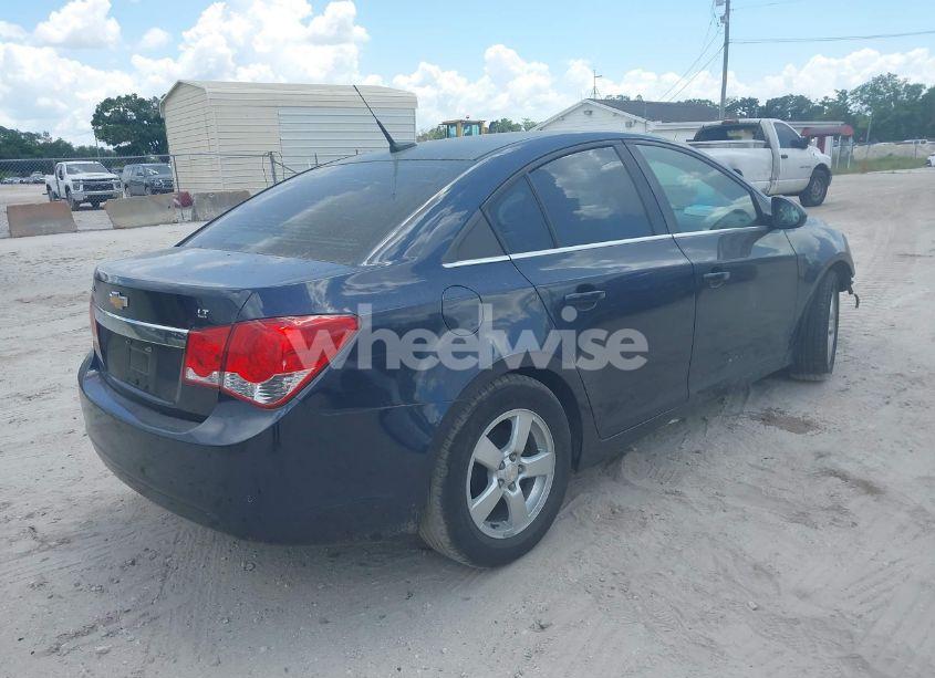 Photo 4 of 2014 Chevrolet Cruze 1LT AUTO (VIN 1G1PC5SB5E7412326)