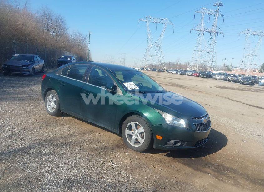 2014 Chevrolet Cruze 1LT AUTO (VIN 1G1PC5SB5E7412701) main photo