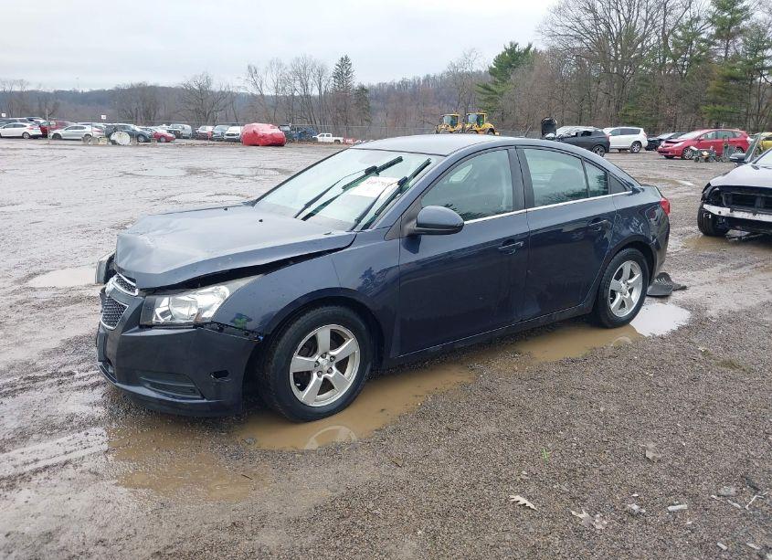 Photo 2 of 2014 Chevrolet Cruze 1LT AUTO (VIN 1G1PC5SB5E7428039)