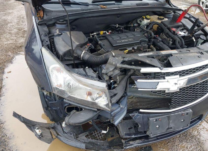 Photo 6 of 2014 Chevrolet Cruze 1LT AUTO (VIN 1G1PC5SB5E7428039)