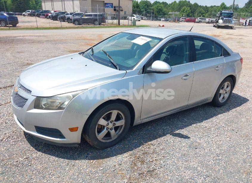 Photo 2 of 2014 Chevrolet Cruze 1LT AUTO (VIN 1G1PC5SB5E7439235)