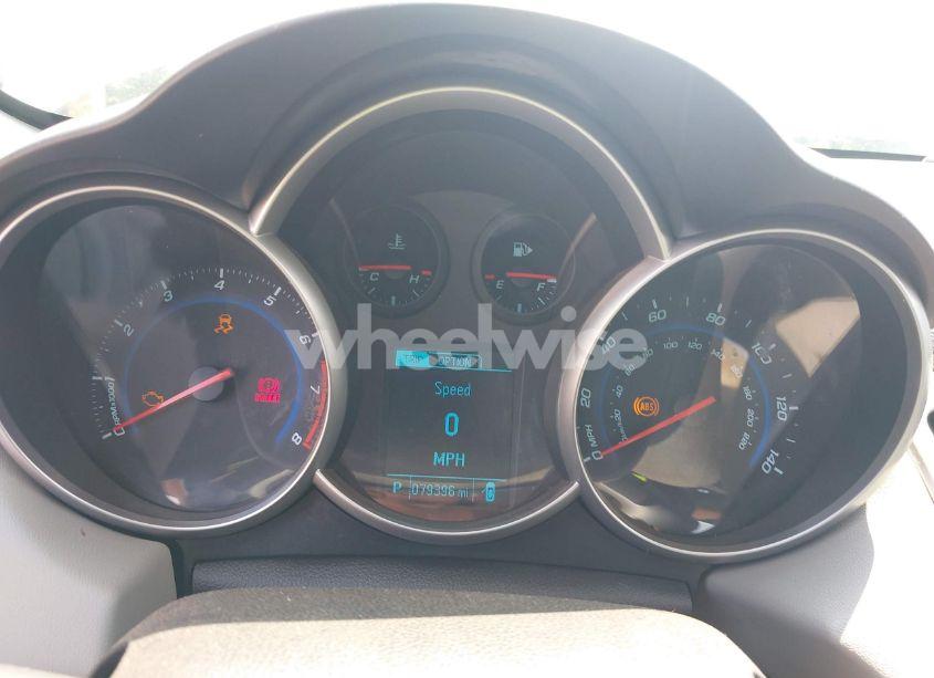 Photo 7 of 2014 Chevrolet Cruze 1LT AUTO (VIN 1G1PC5SB5E7439235)