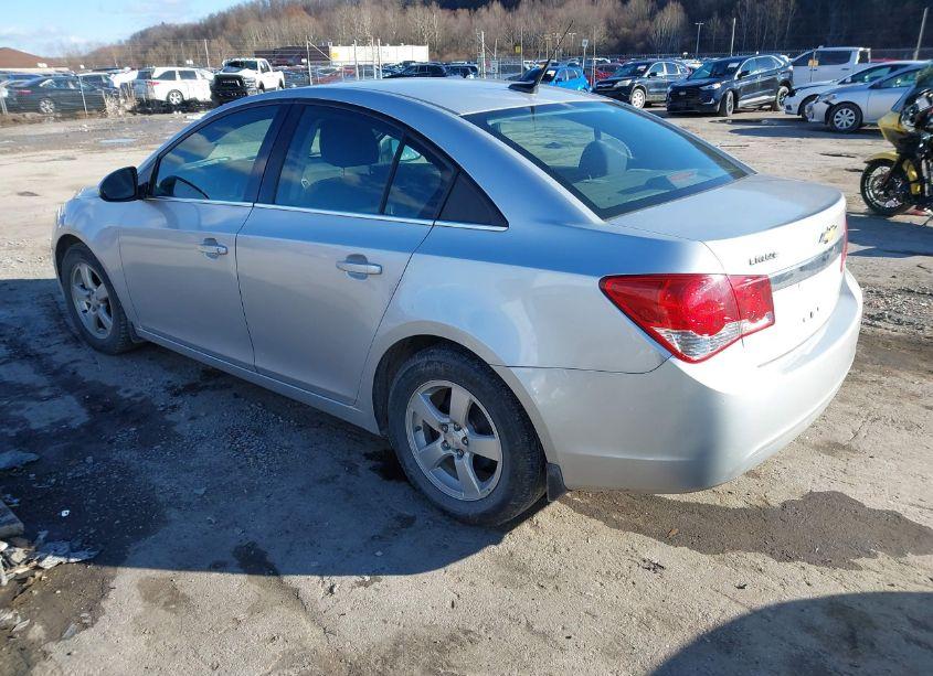 Photo 3 of 2014 Chevrolet Cruze 1LT AUTO (VIN 1G1PC5SB5E7467892)