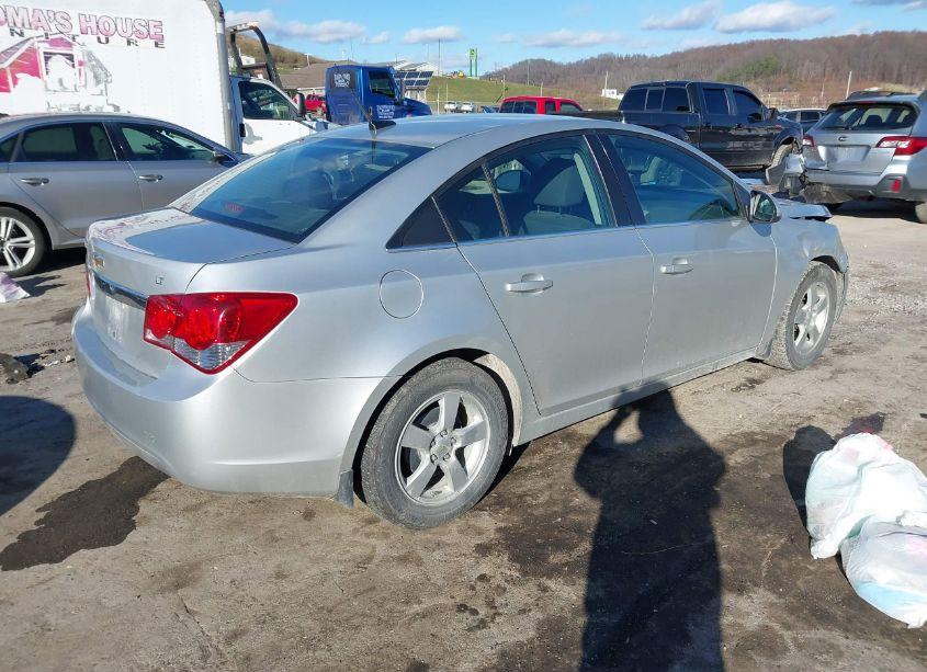 Photo 4 of 2014 Chevrolet Cruze 1LT AUTO (VIN 1G1PC5SB5E7467892)