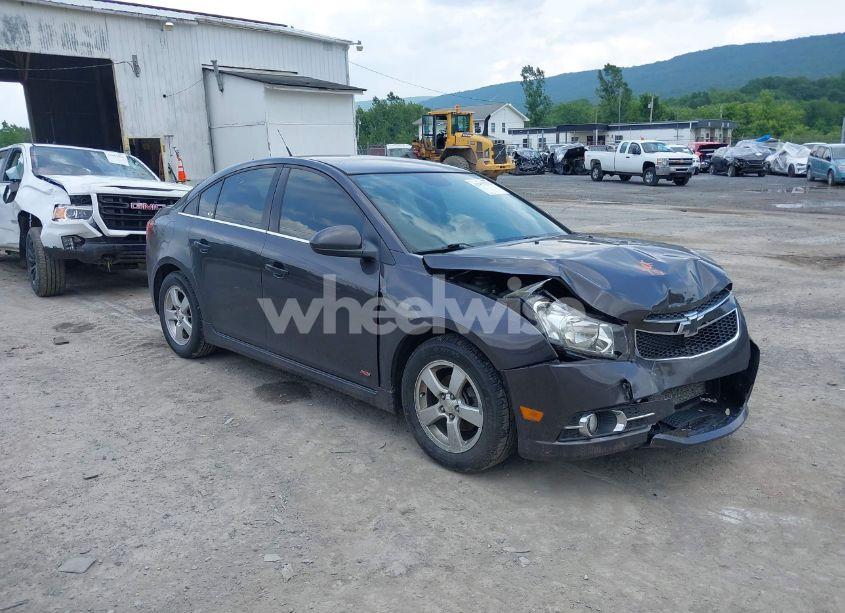 2014 Chevrolet Cruze 1LT AUTO (VIN 1G1PC5SB5E7476317) main photo