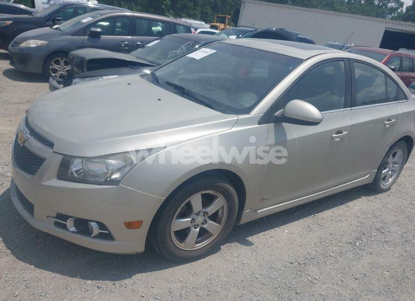 Photo 2 of 2014 Chevrolet Cruze 1LT AUTO (VIN 1G1PC5SB5E7482831)