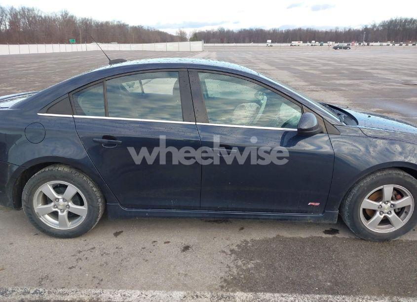 Photo 13 of 2015 Chevrolet Cruze 1LT AUTO (VIN 1G1PC5SB5F7116529)