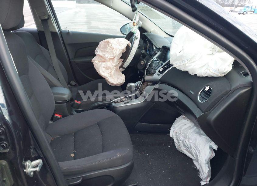 Photo 5 of 2015 Chevrolet Cruze 1LT AUTO (VIN 1G1PC5SB5F7116529)