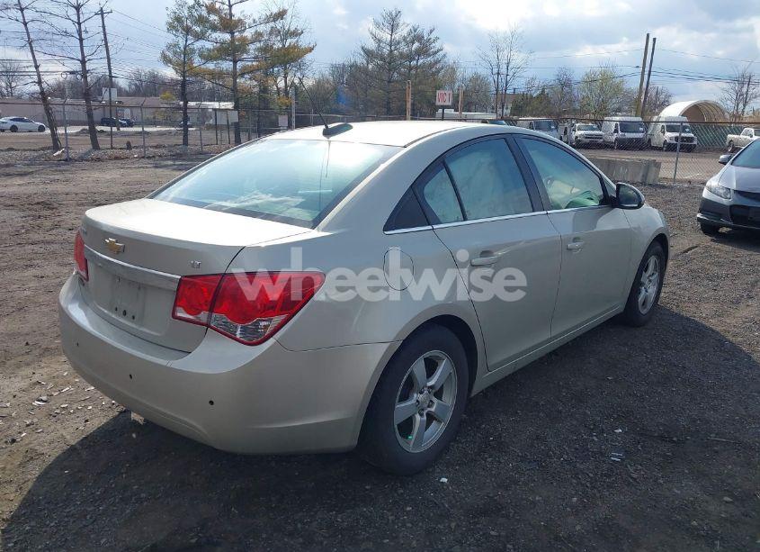 Photo 4 of 2015 Chevrolet Cruze 1LT AUTO (VIN 1G1PC5SB5F7174141)