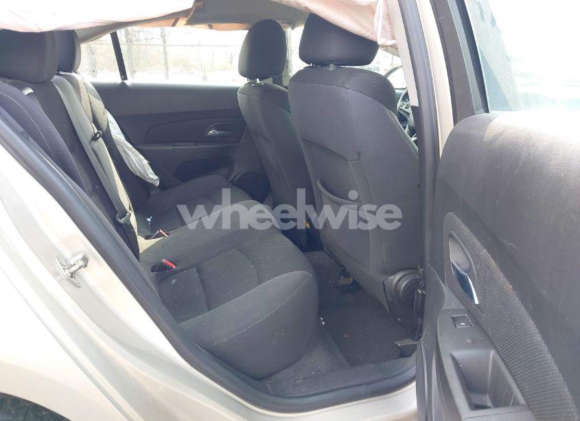 Photo 8 of 2015 Chevrolet Cruze 1LT AUTO (VIN 1G1PC5SB5F7174141)