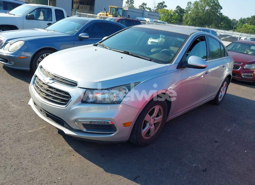 Photo 2 of 2015 Chevrolet Cruze 1LT AUTO (VIN 1G1PC5SB5F7176603)