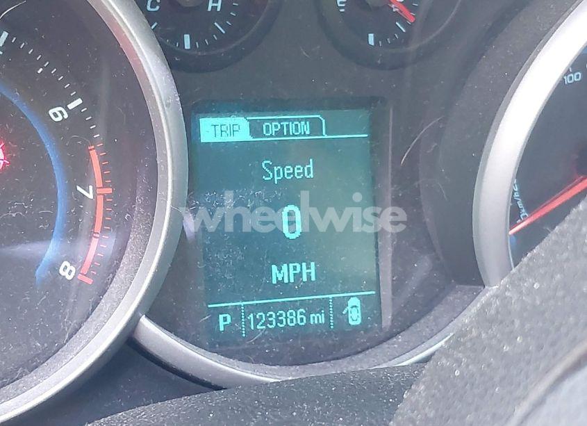 Photo 7 of 2015 Chevrolet Cruze 1LT AUTO (VIN 1G1PC5SB5F7177573)