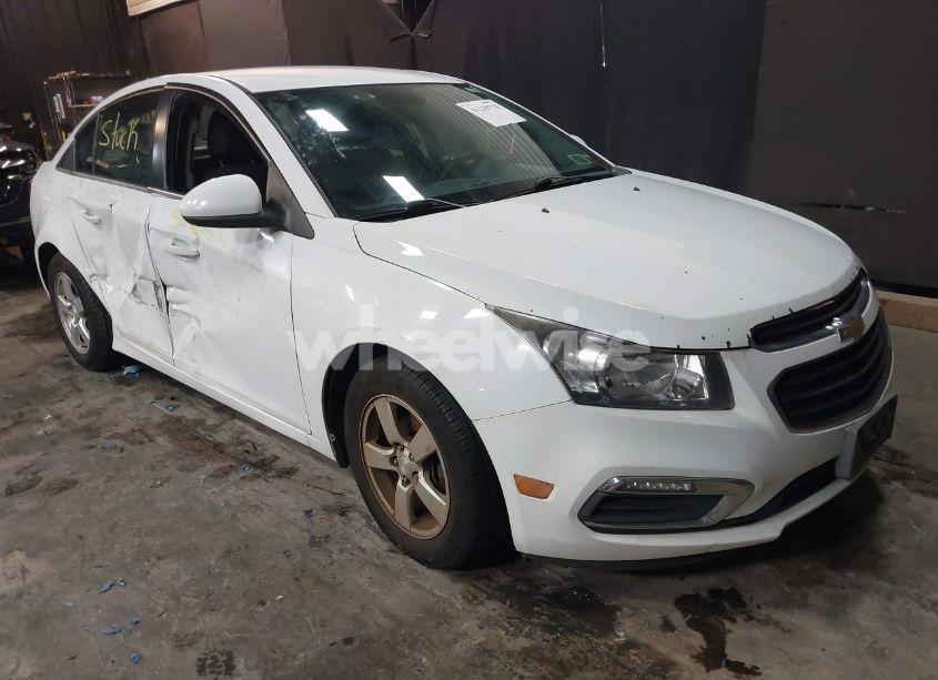 2015 Chevrolet Cruze 1LT AUTO (VIN 1G1PC5SB5F7207980) main photo