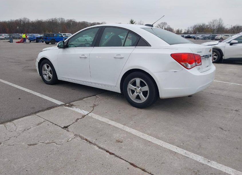 Photo 5 of 2015 Chevrolet Cruze 1LT AUTO (VIN 1G1PC5SB5F7208689)