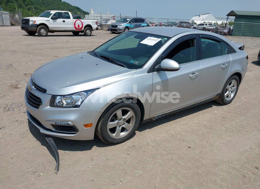 Photo 2 of 2015 Chevrolet Cruze 1LT AUTO (VIN 1G1PC5SB5F7209020)