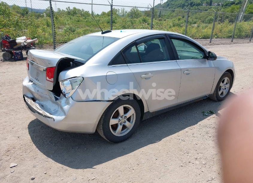 Photo 4 of 2015 Chevrolet Cruze 1LT AUTO (VIN 1G1PC5SB5F7209020)