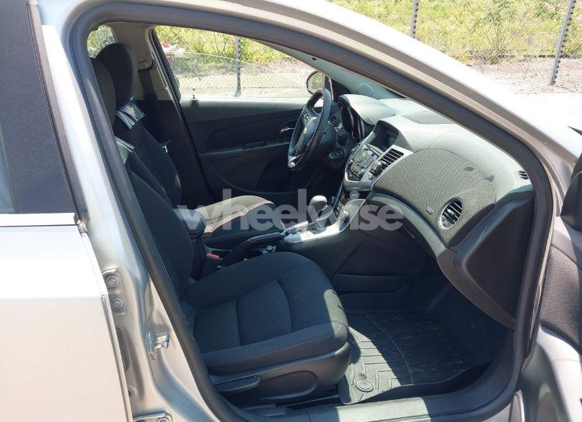 Photo 5 of 2015 Chevrolet Cruze 1LT AUTO (VIN 1G1PC5SB5F7209020)