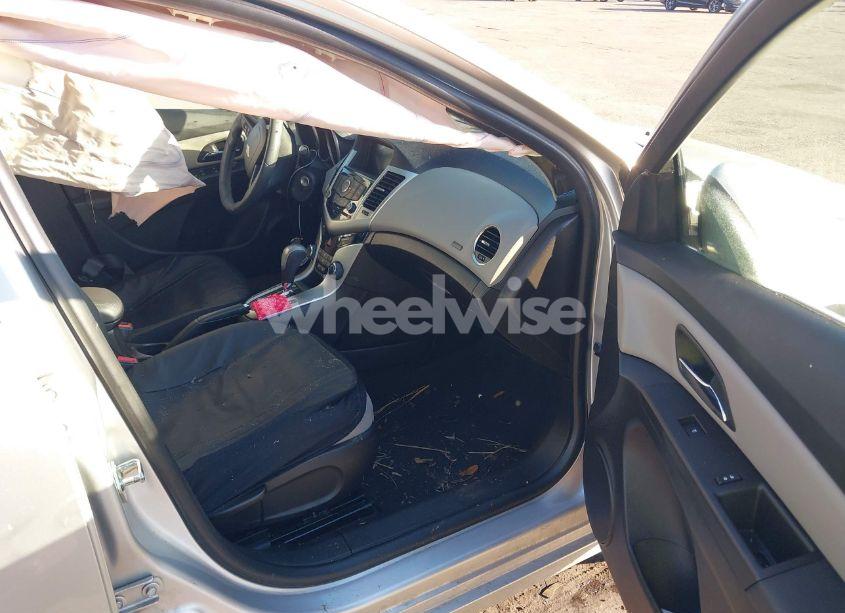 Photo 5 of 2015 Chevrolet Cruze 1LT AUTO (VIN 1G1PC5SB5F7237643)