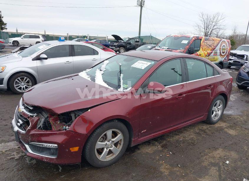 Photo 2 of 2015 Chevrolet Cruze 1LT AUTO (VIN 1G1PC5SB5F7241885)