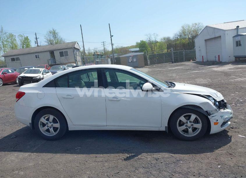 Photo 13 of 2015 Chevrolet Cruze 1LT AUTO (VIN 1G1PC5SB5F7246679)