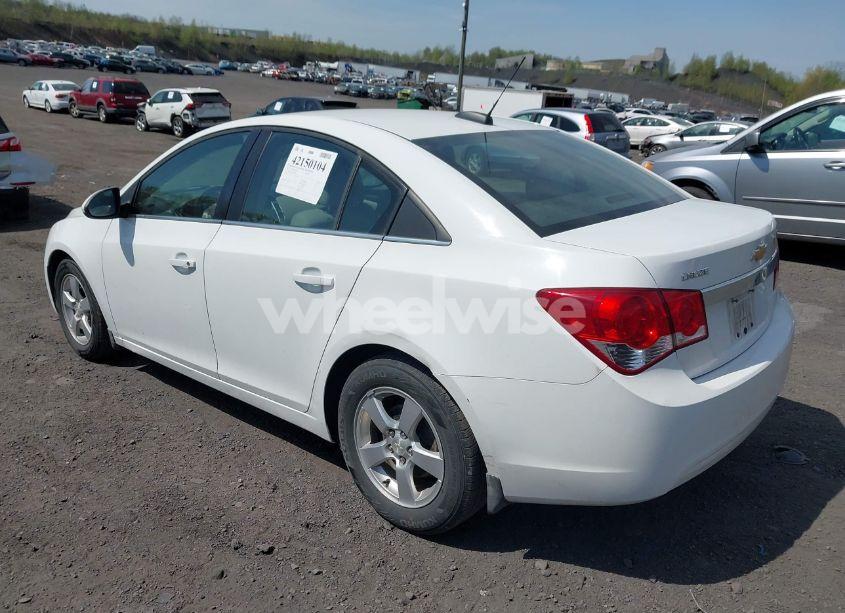 Photo 3 of 2015 Chevrolet Cruze 1LT AUTO (VIN 1G1PC5SB5F7246679)