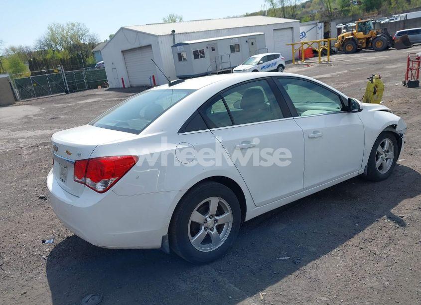Photo 4 of 2015 Chevrolet Cruze 1LT AUTO (VIN 1G1PC5SB5F7246679)