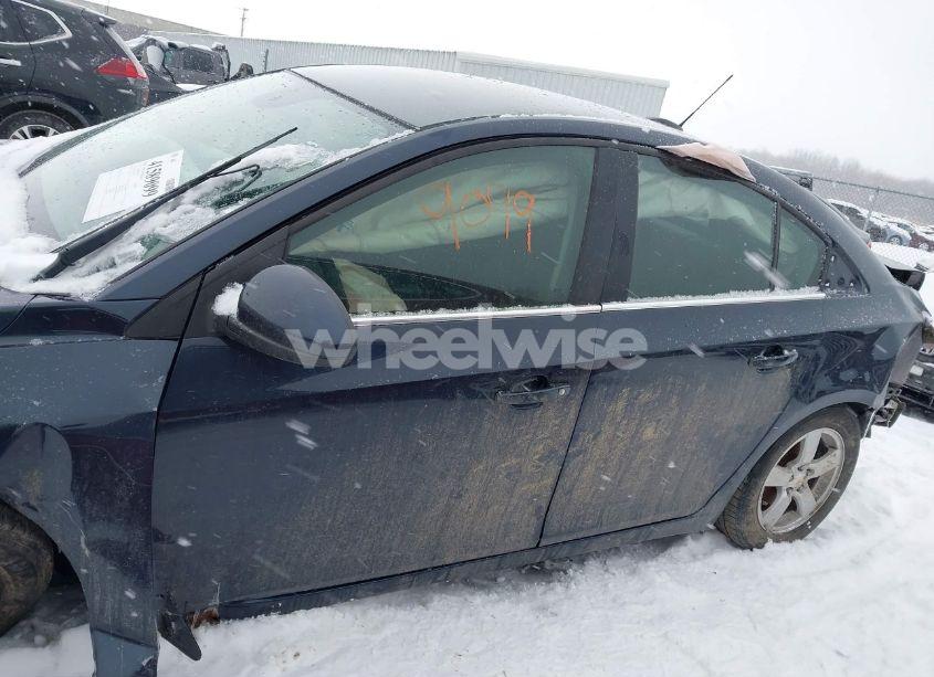 Photo 13 of 2015 Chevrolet Cruze 1LT AUTO (VIN 1G1PC5SB5F7252823)