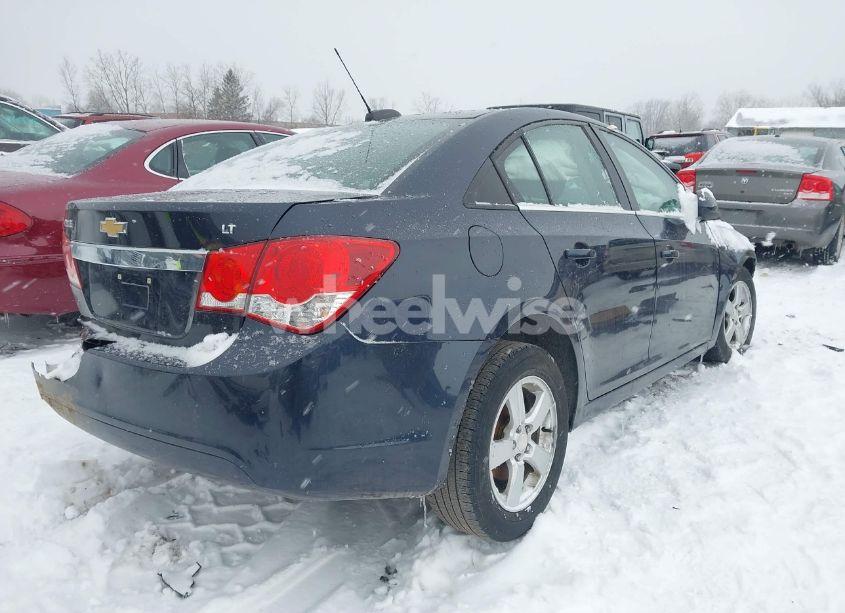 Photo 4 of 2015 Chevrolet Cruze 1LT AUTO (VIN 1G1PC5SB5F7252823)