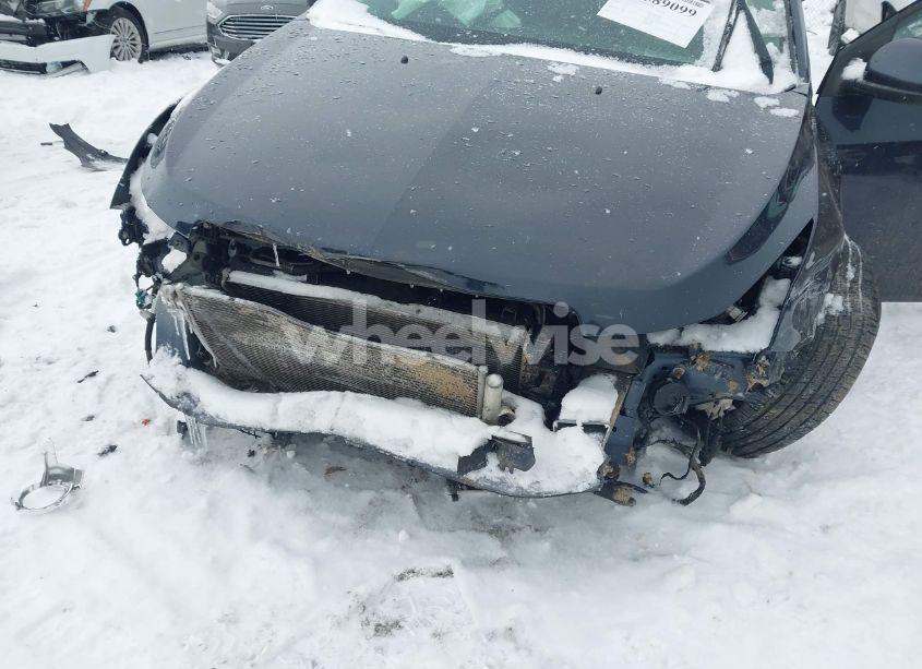 Photo 6 of 2015 Chevrolet Cruze 1LT AUTO (VIN 1G1PC5SB5F7252823)