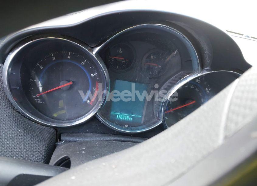 Photo 14 of 2015 Chevrolet Cruze 1LT AUTO (VIN 1G1PC5SB5F7253597)