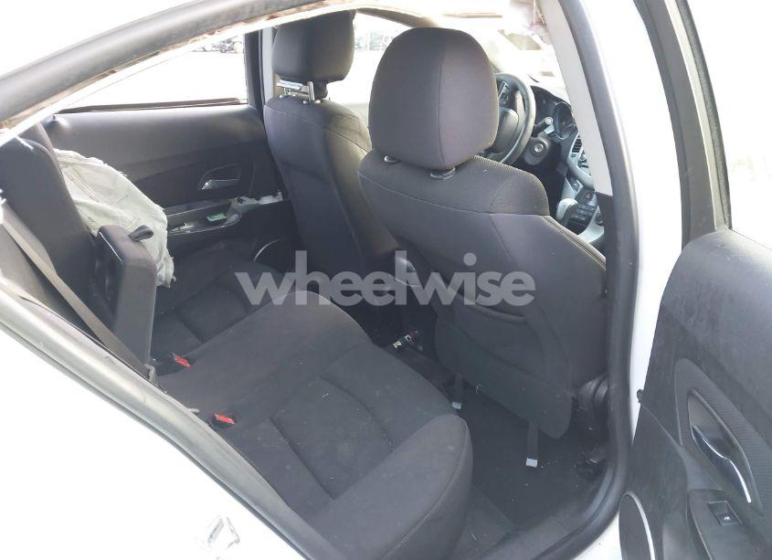 Photo 8 of 2015 Chevrolet Cruze 1LT AUTO (VIN 1G1PC5SB5F7253597)