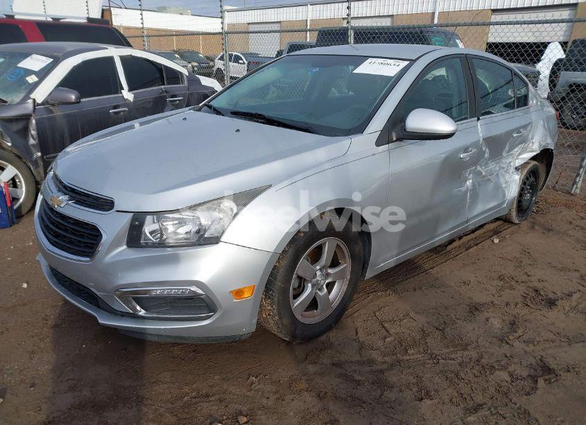 Photo 2 of 2015 Chevrolet Cruze 1LT AUTO (VIN 1G1PC5SB5F7255043)