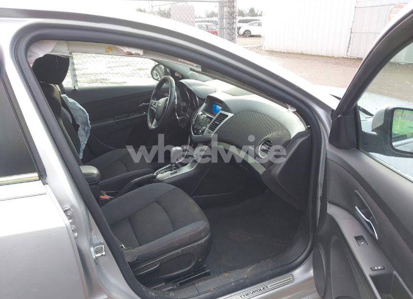 Photo 5 of 2015 Chevrolet Cruze 1LT AUTO (VIN 1G1PC5SB5F7255043)