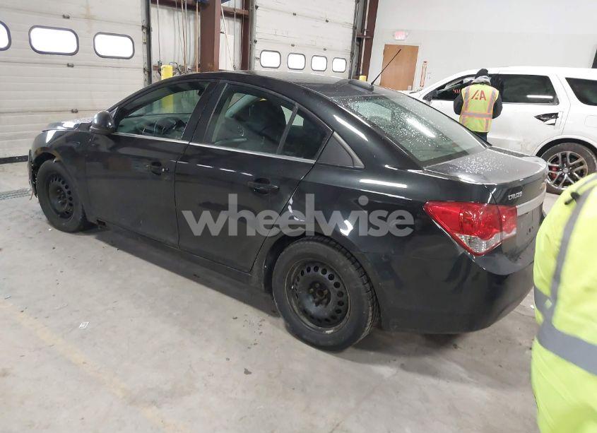 Photo 3 of 2015 Chevrolet Cruze 1LT AUTO (VIN 1G1PC5SB5F7260677)
