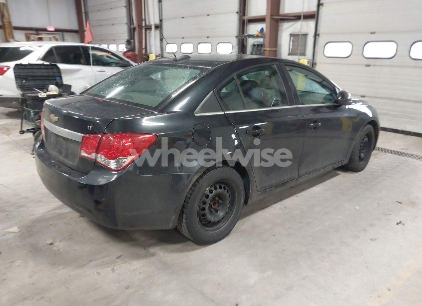 Photo 4 of 2015 Chevrolet Cruze 1LT AUTO (VIN 1G1PC5SB5F7260677)