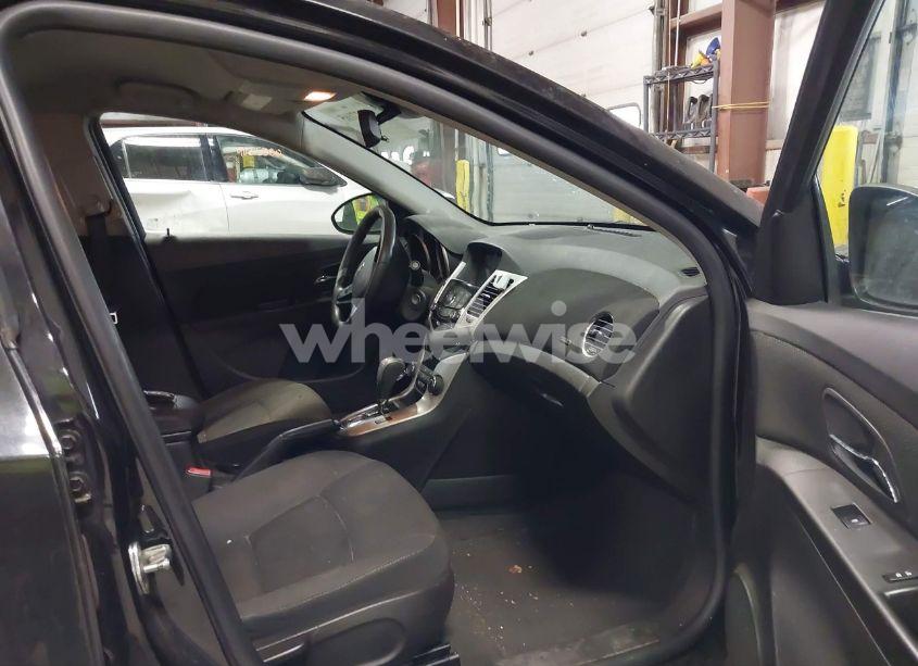 Photo 5 of 2015 Chevrolet Cruze 1LT AUTO (VIN 1G1PC5SB5F7260677)